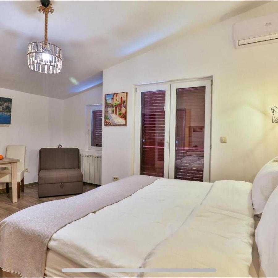 بودفا Villa Kosta المظهر الخارجي الصورة