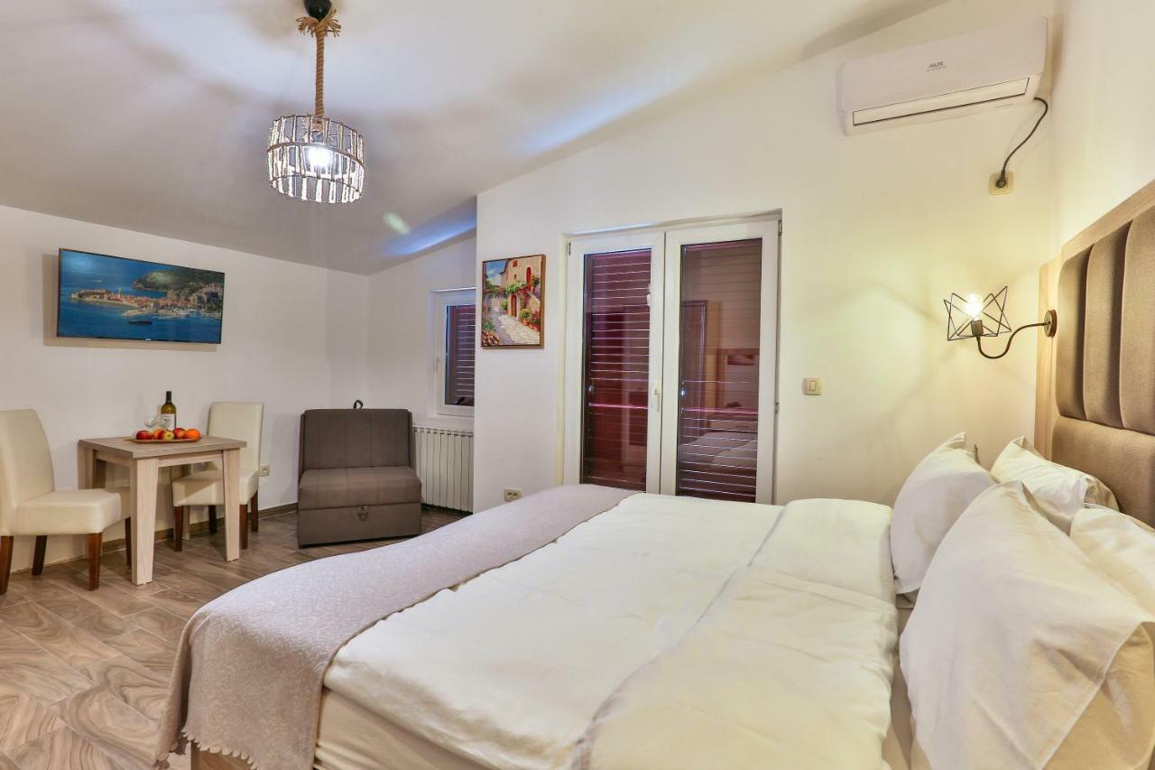 بودفا Villa Kosta المظهر الخارجي الصورة